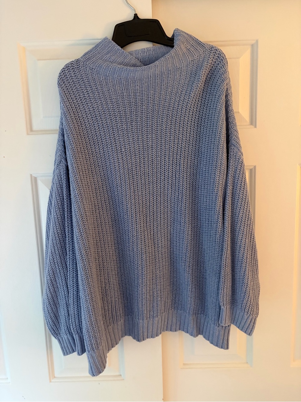 American Eagle Outfitters Light Blue Relaxed Knit Crewneck Sweater